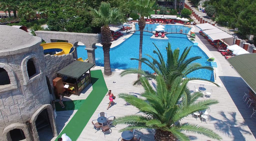 Thalia Beach Resort Hotel Ilica  外观 照片